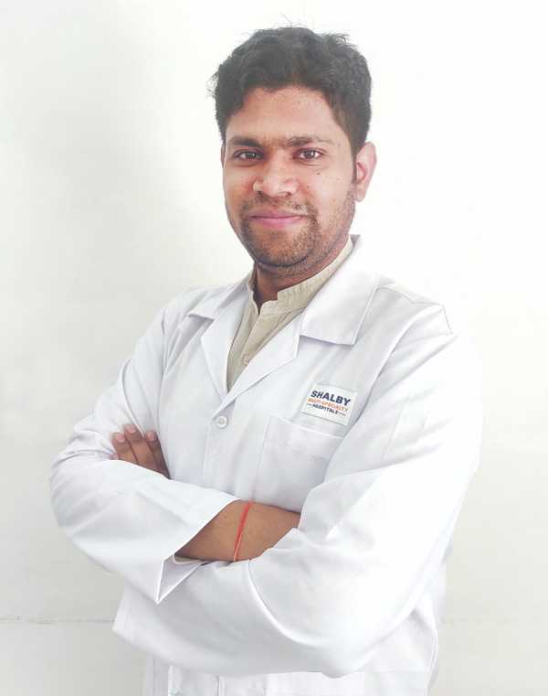 Dr Nitin Goyal Profile Picture