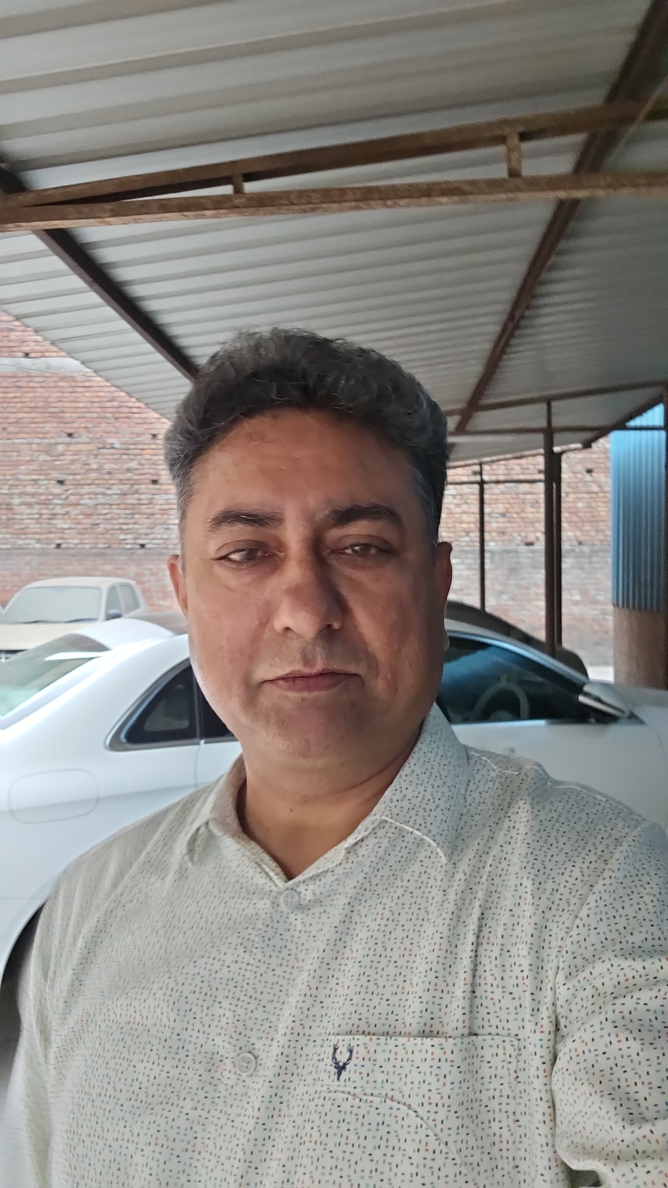 Neeraj Mahajan Profile Picture